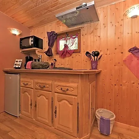 Couette-café Roulotte La Verdine 3*